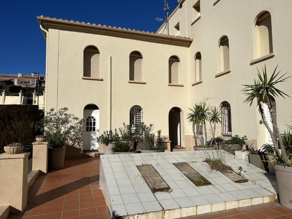 Appartement En Duplex 4 Couchages Au Coeur De Port-Vendres, Face A La Place De L'Obelisque - Fr-1-309-337 Port Vendres Bagian luar foto